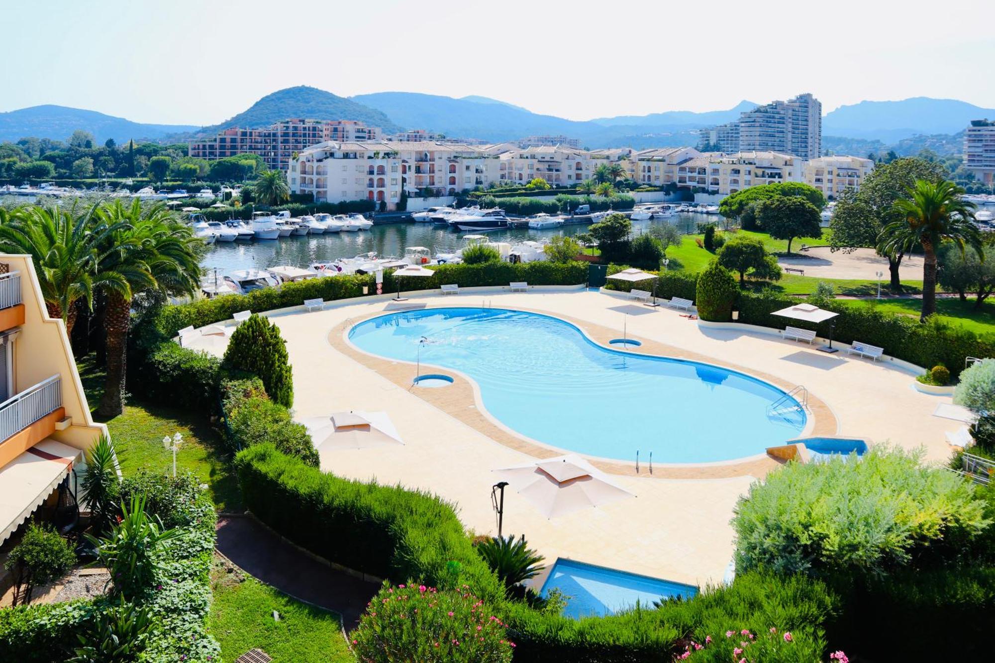 MandelieuSomptueux 3 Pieces Vue Sur Piscine别墅 外观 照片