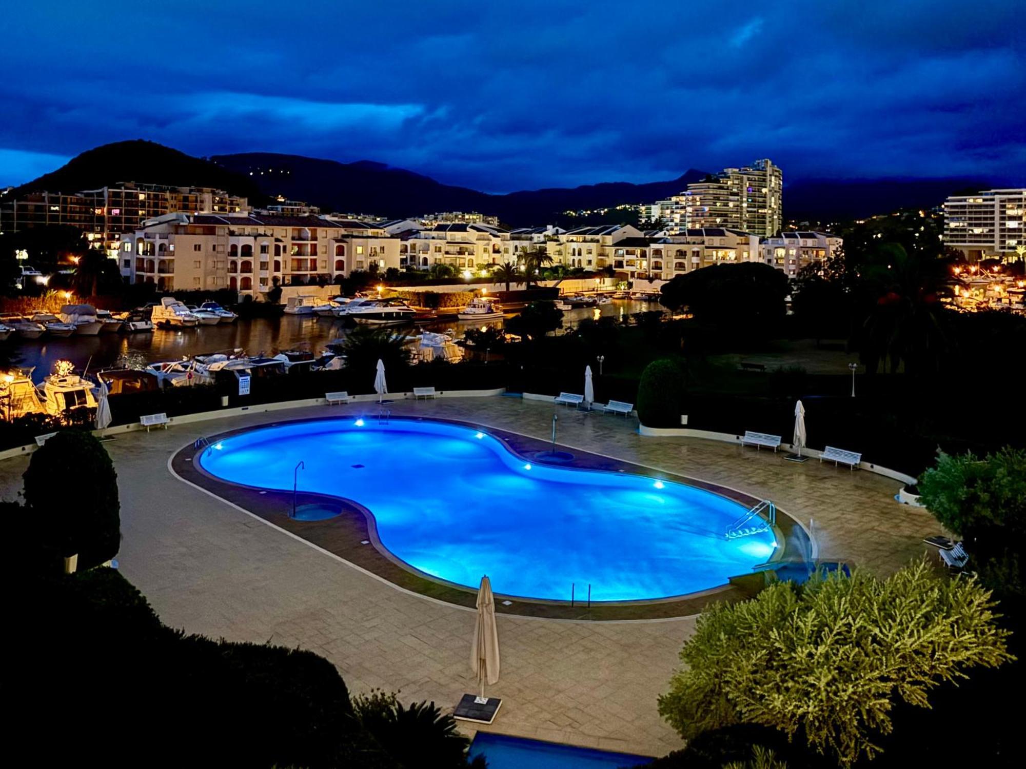 MandelieuSomptueux 3 Pieces Vue Sur Piscine别墅 外观 照片